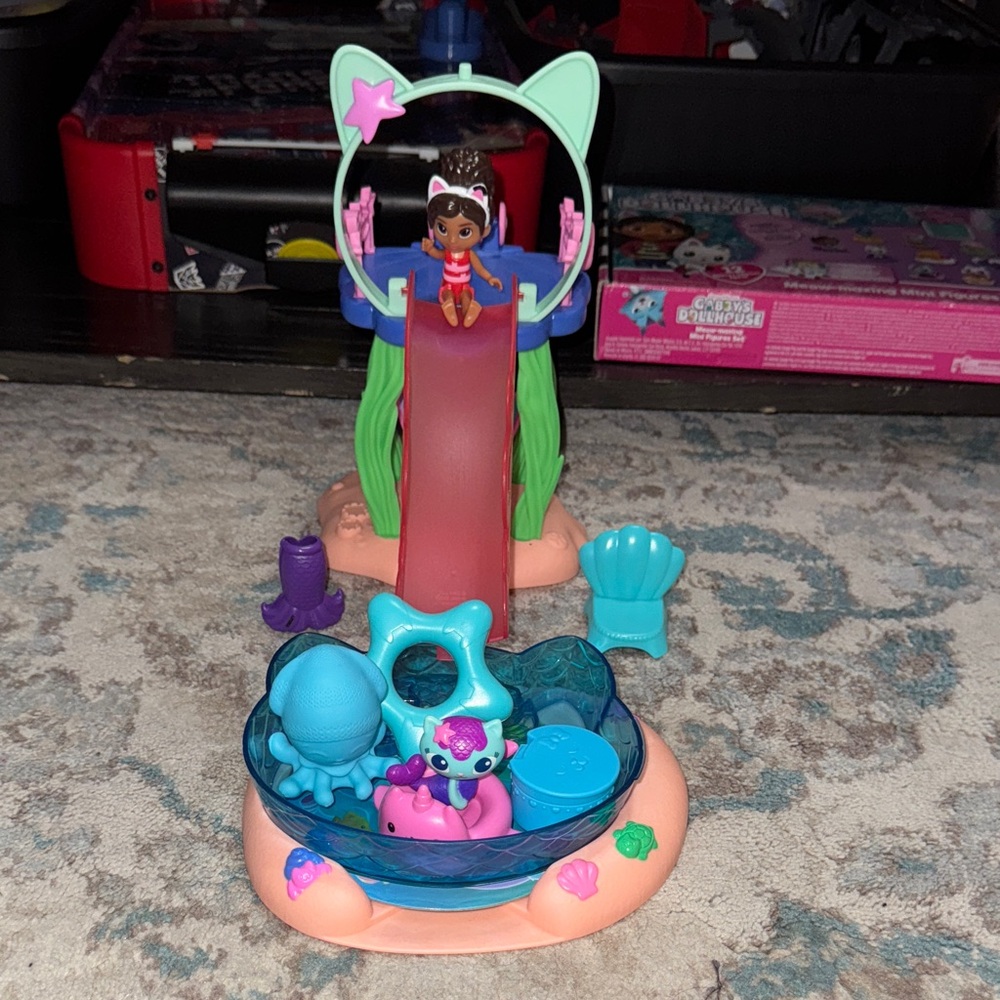 Dreamworks Playset with Slide and Pool - Pink and Blue